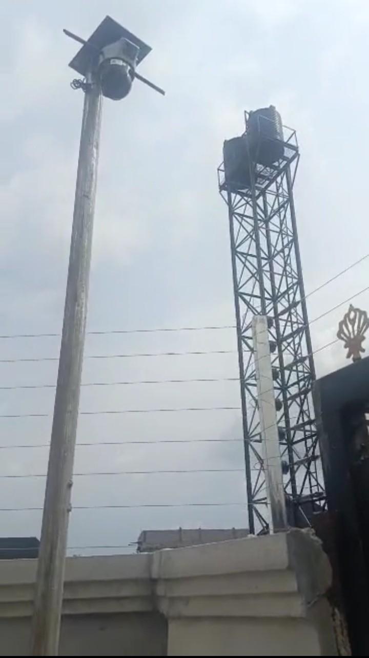 Electric fence installed in a just completed building in opposite Utuama street in Udu l.g.a, Warri, Delta State